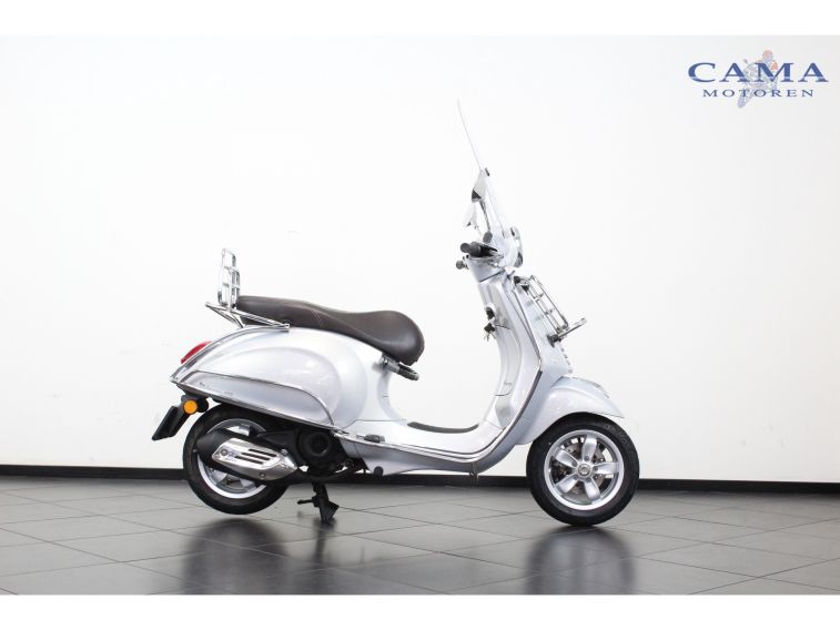 Vespa Primavera Touring BROM