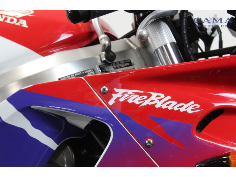 Honda CBR 900 RR FIREBLADE