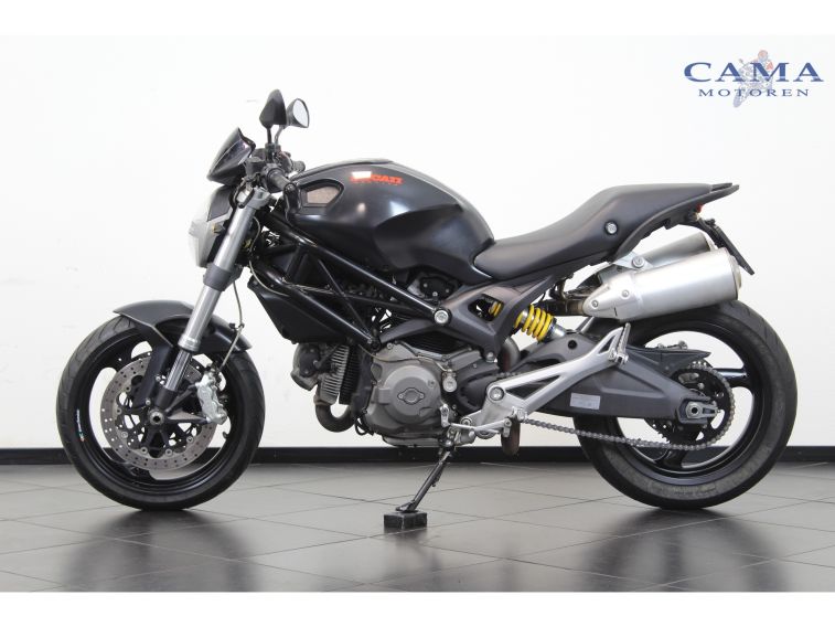 Ducati Monster 696