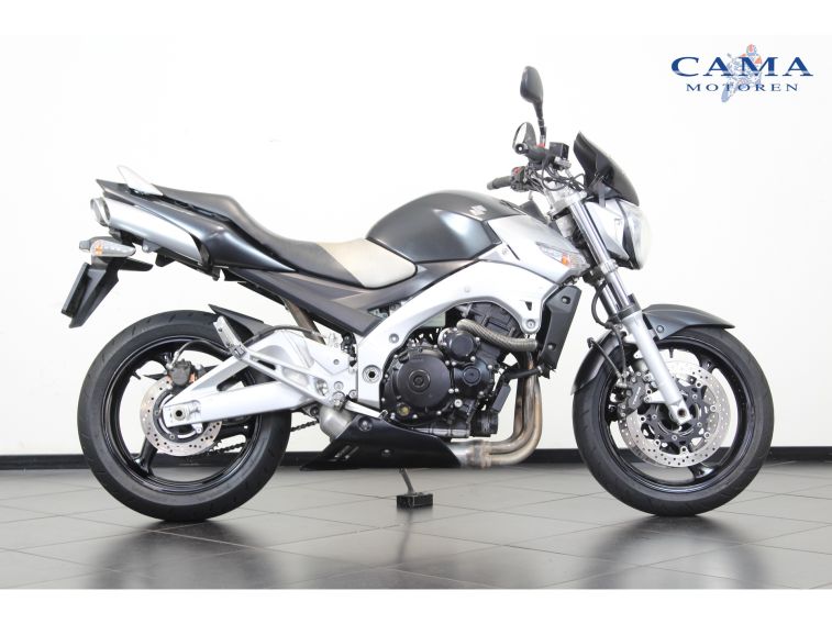 Suzuki GSR 600