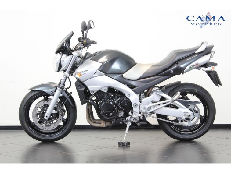 Suzuki GSR 600