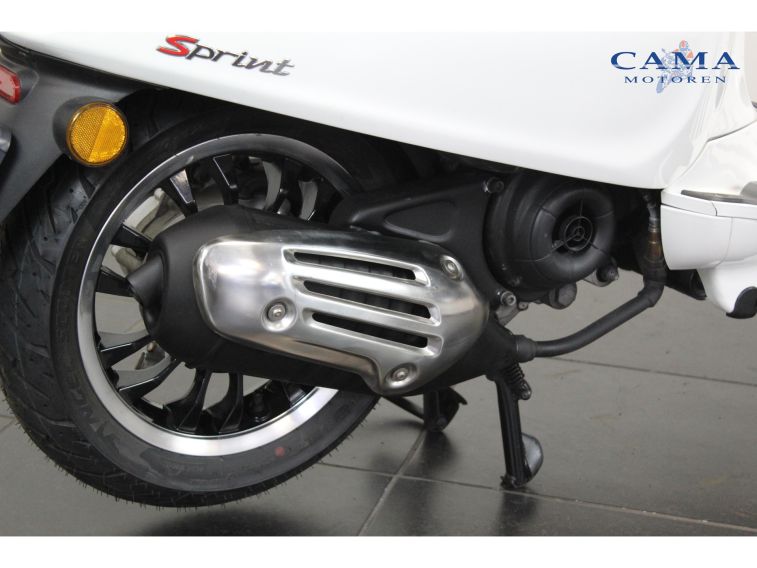 Vespa Sprint 4T. BROM 45