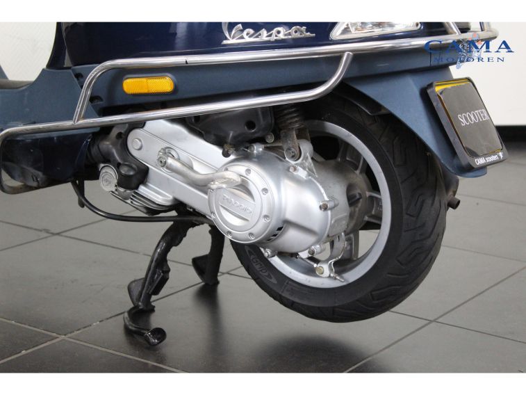 Vespa LX 50 4T. BROM