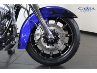 Harley-Davidson FLHTCUSE6 CVO Ultra Classic Electra Glide