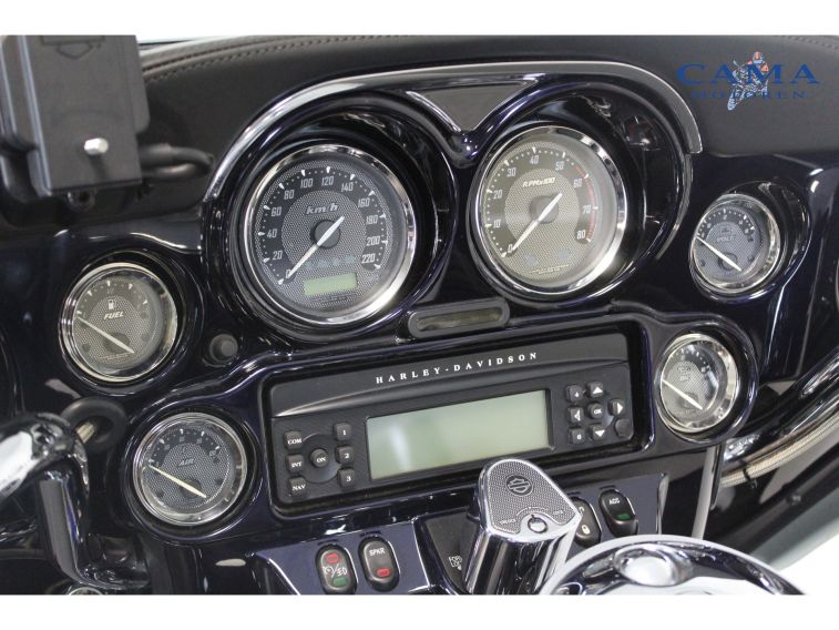 Harley-Davidson FLHTCUSE6 CVO Ultra Classic Electra Glide