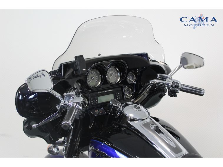 Harley-Davidson FLHTCUSE6 CVO Ultra Classic Electra Glide