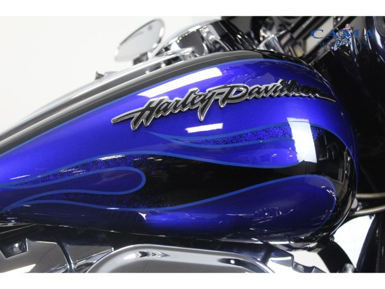 Harley-Davidson FLHTCUSE6 CVO Ultra Classic Electra Glide