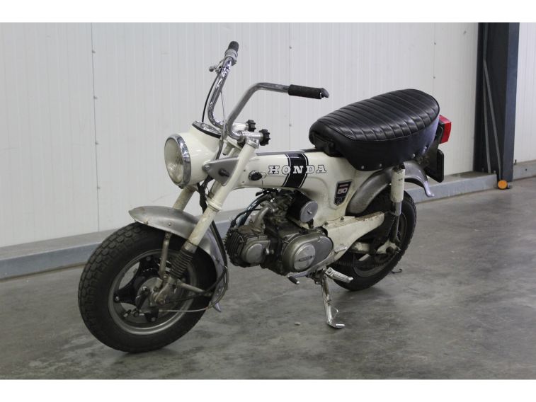 Honda DAX ST 50