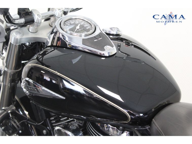 Suzuki VL 800 Intruder