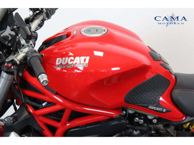 Ducati Monster 1200