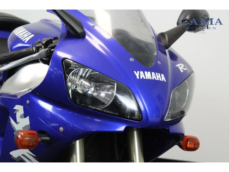 Yamaha YZF R1